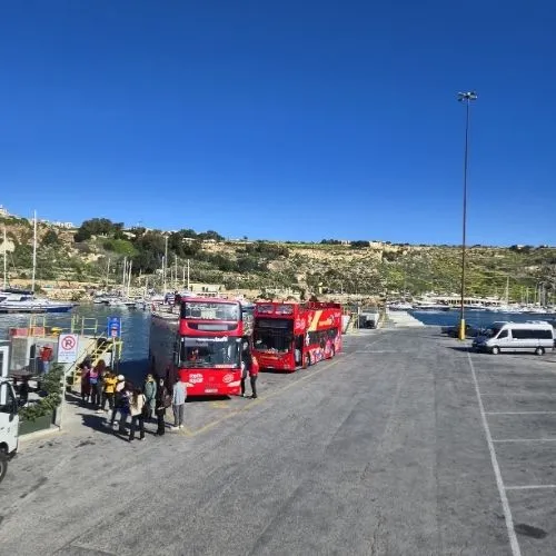 Coastele stâncoase de la Xwejni, Gozo