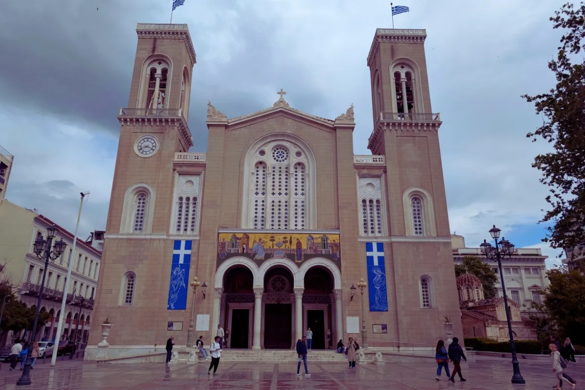 Catedrala Mitropolitană Buna Vestire din Atena lângă Piața Monastiraki
