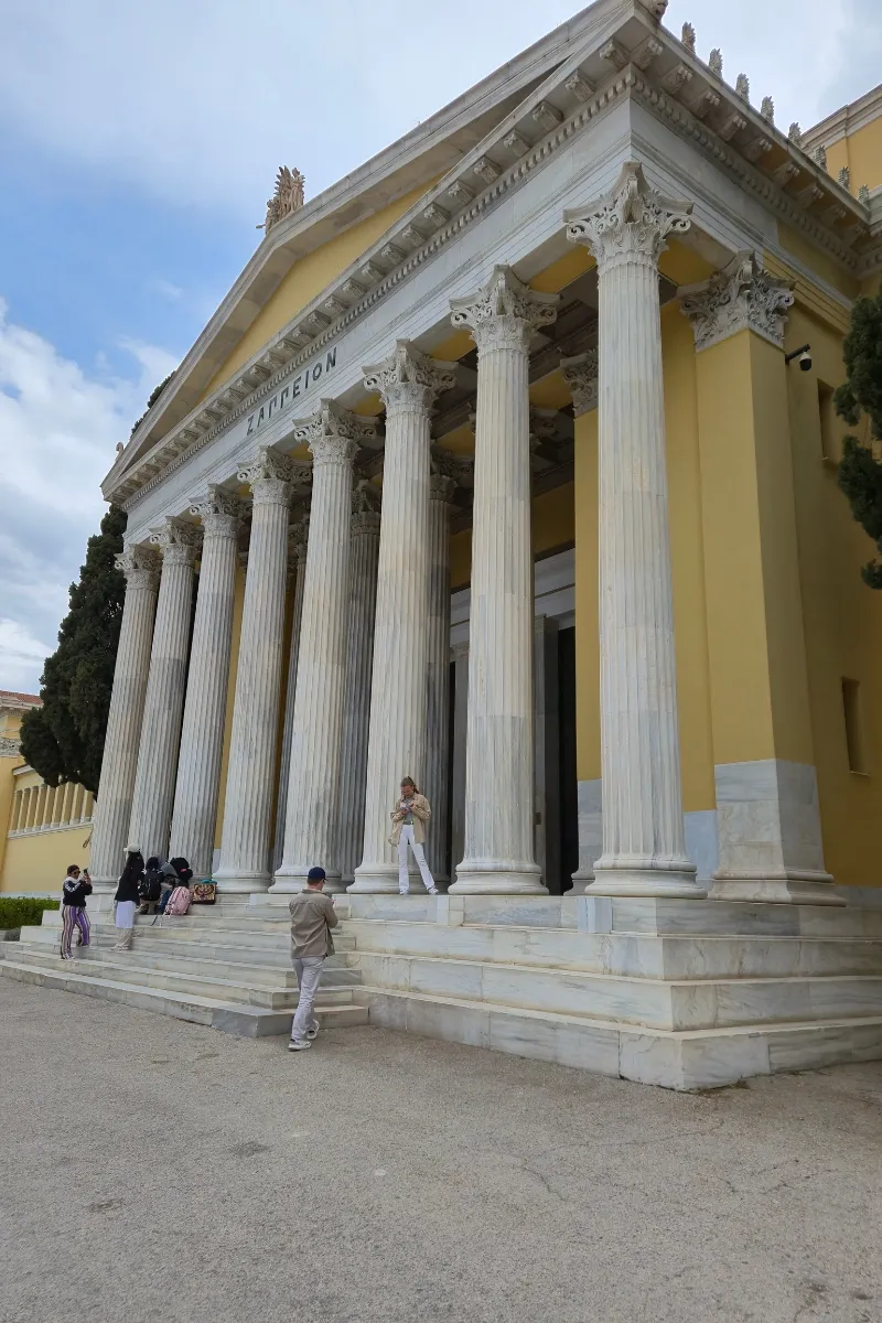 Sala Zappeion din Atena — arhitectură neoclasică impresionantă