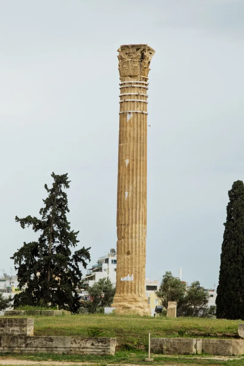 Templul lui Zeus Olimpianul din Atena — obiectiv turistic antic