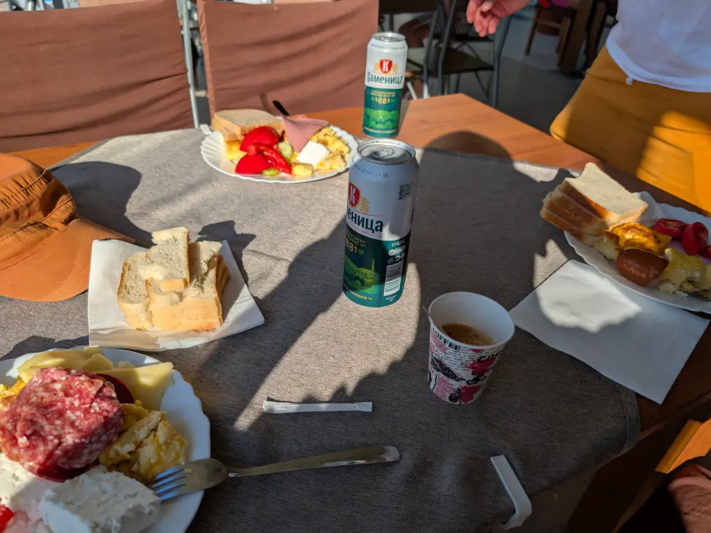 Micul dejun la hotelul Silver, din Varna, Bulgaria