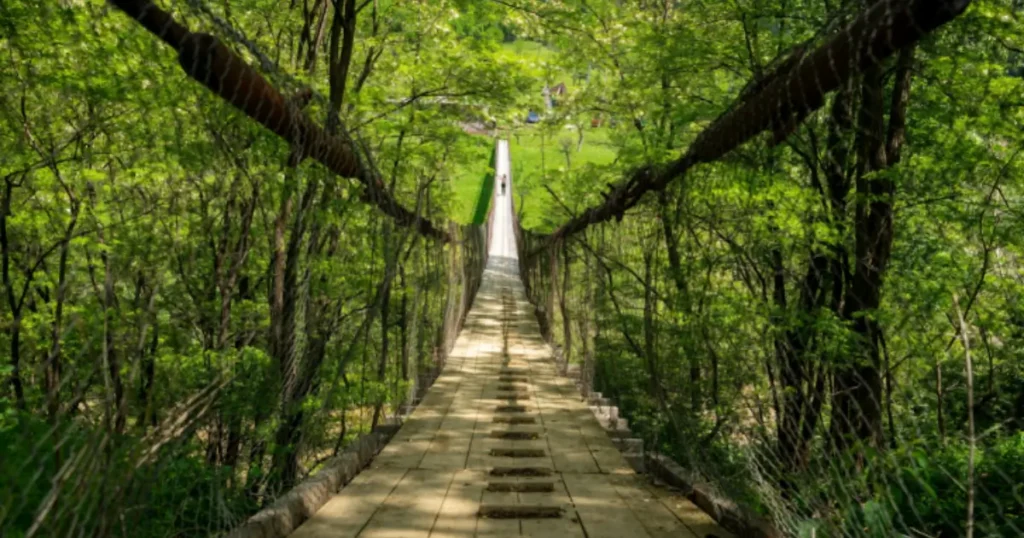 Atractii turistice Buzau - Cele mai populare obiective turistice 12 satul gura teghii