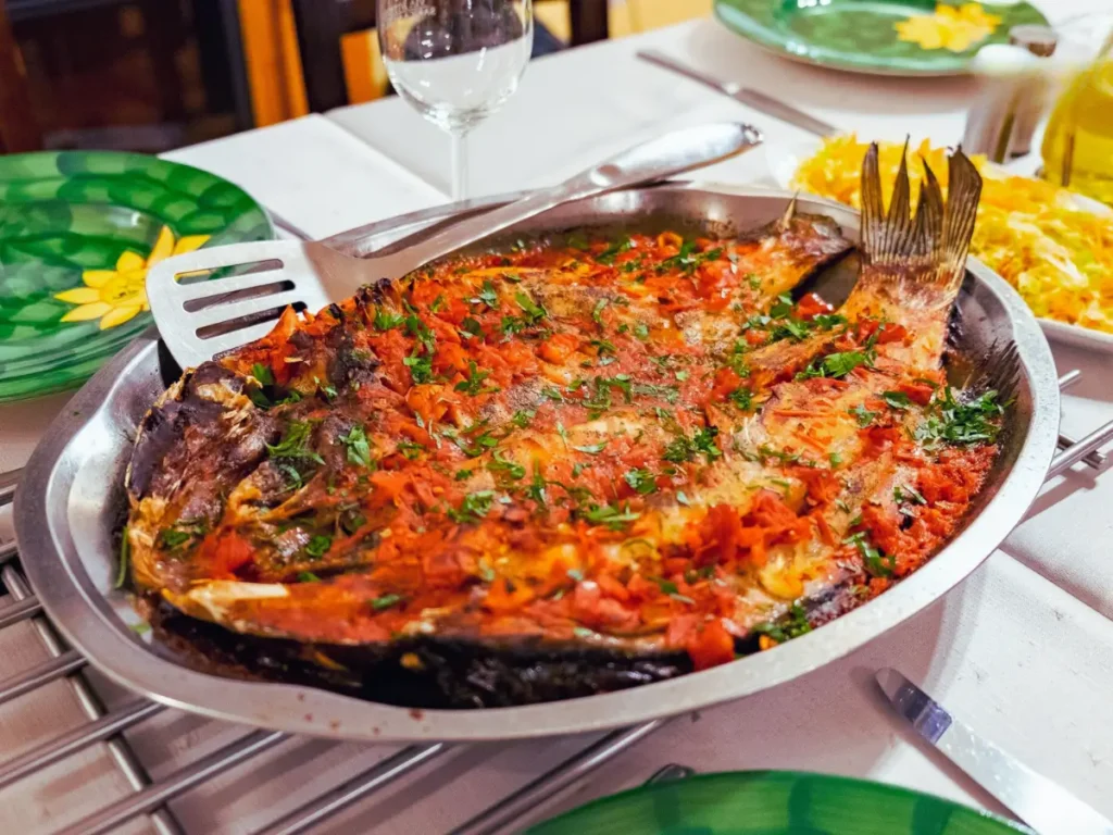 Farfurie de mancare de peste in Delta Dunarii