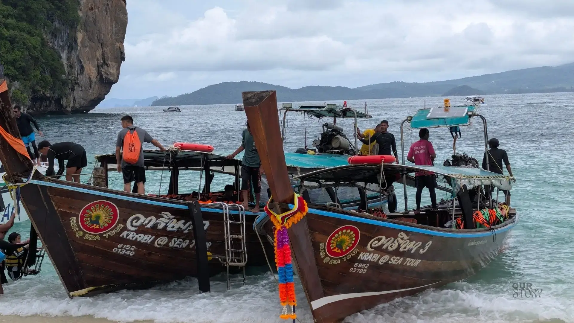 Bărci tradiționale long tail din Thailanda Krabi