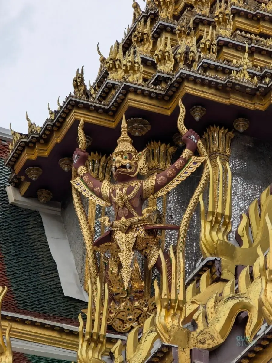 Decorațiuni alte templelor de la Marele Palat