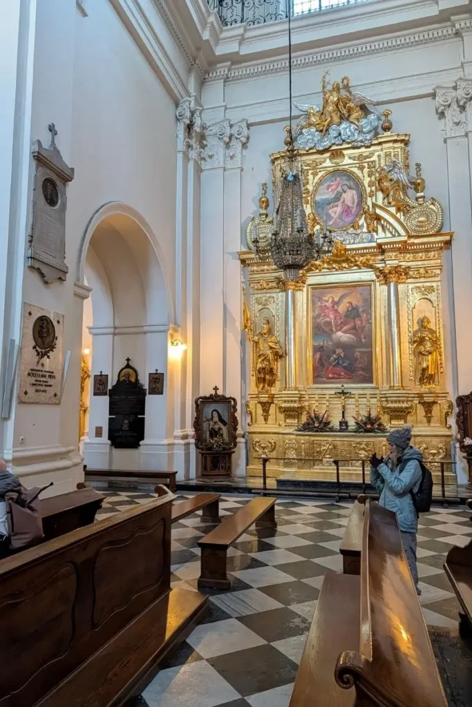 Monumentul lui Chopin- Biserica Sfânta Cruce