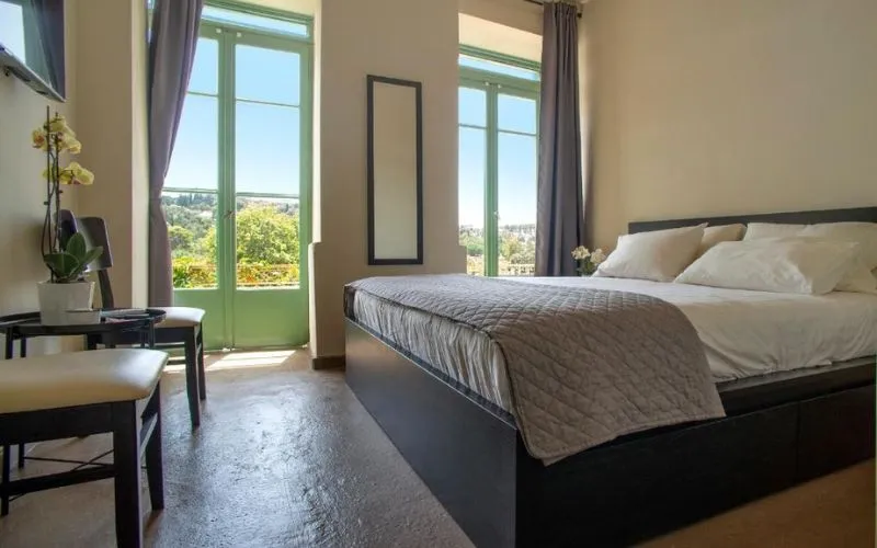 Ancient Agora Plaka Hotel — atmosferă autentică în cartierul Plaka