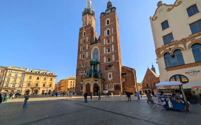 Piața Rynek Główny din Cracovia — cea mai mare piață medievală din Europa