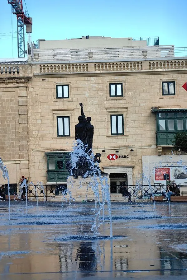 piata din fata palatului marilor maestri, valletta, malta