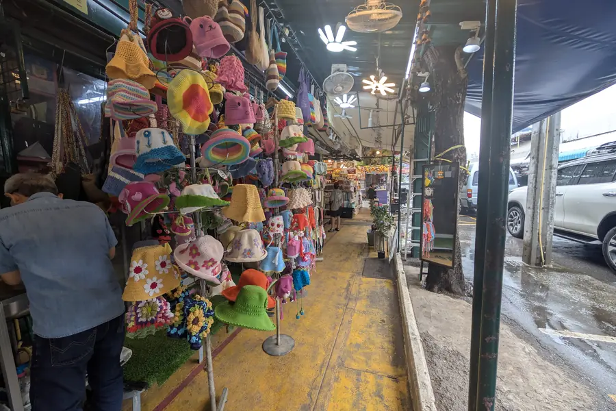 Magazin de suveniruri din Chatuchak Weekend Market, Bangkok