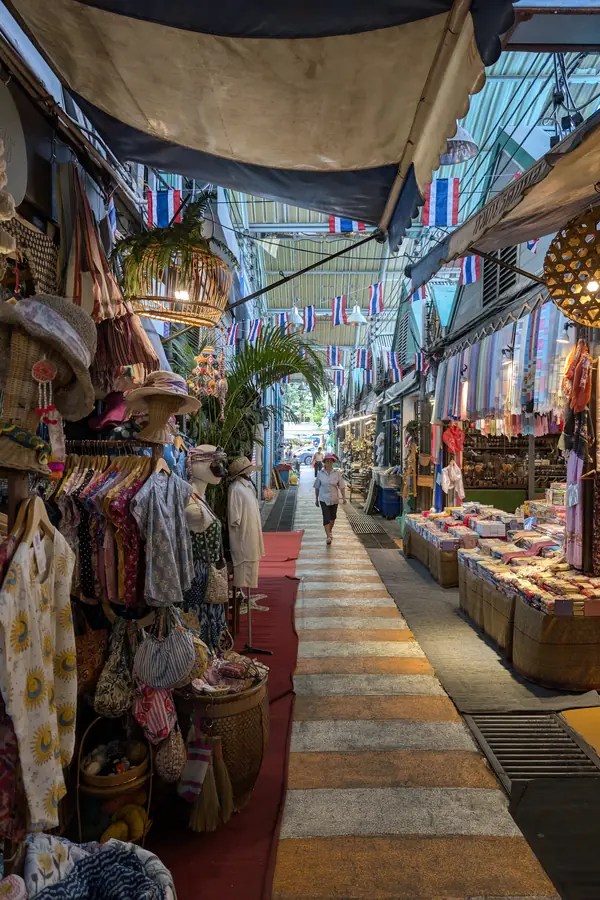 Magazin de haine la Chatuchak Weekend Market, Bangkok